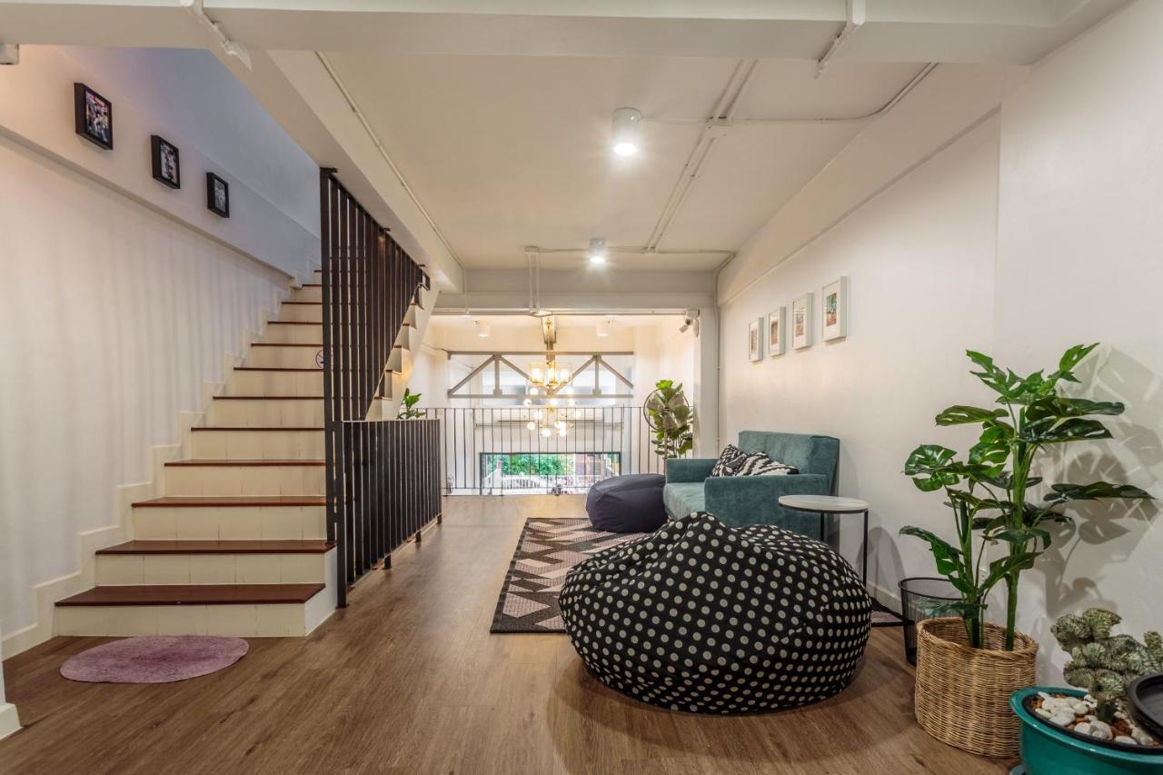 Harmony Silom Apartment กรุงเทพมหานคร ภายนอก รูปภาพ